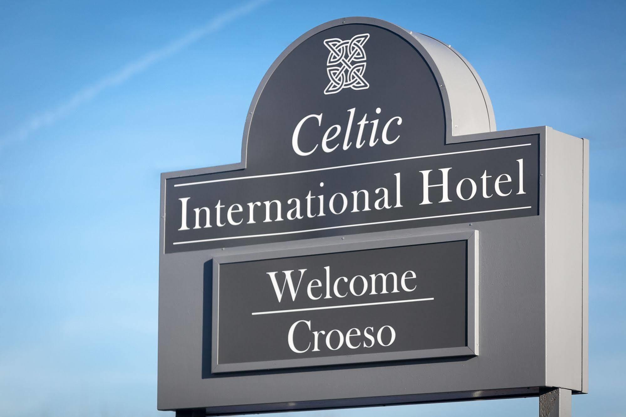 Celtic International Hotel Cardiff Airport Barry Eksteriør bilde